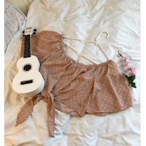 niki and gabi off shoulder crop top